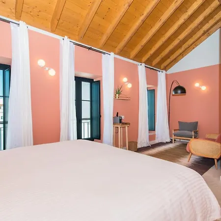 Casa Rosa Villa With Pool In Olhao Centre-2